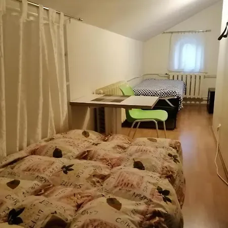 Cheap Center Hostel *