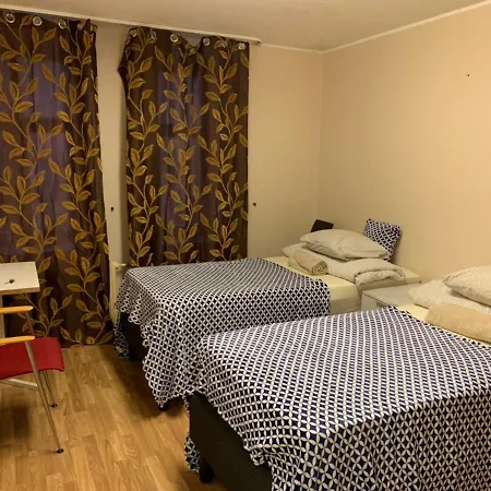 Cheap Center אכסניה *